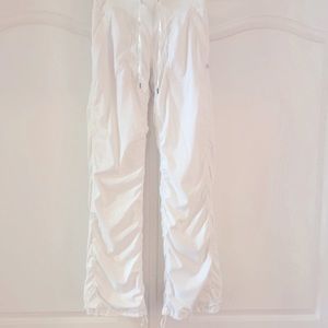 Lululemon Studio Pant ll Lined White. Size 4